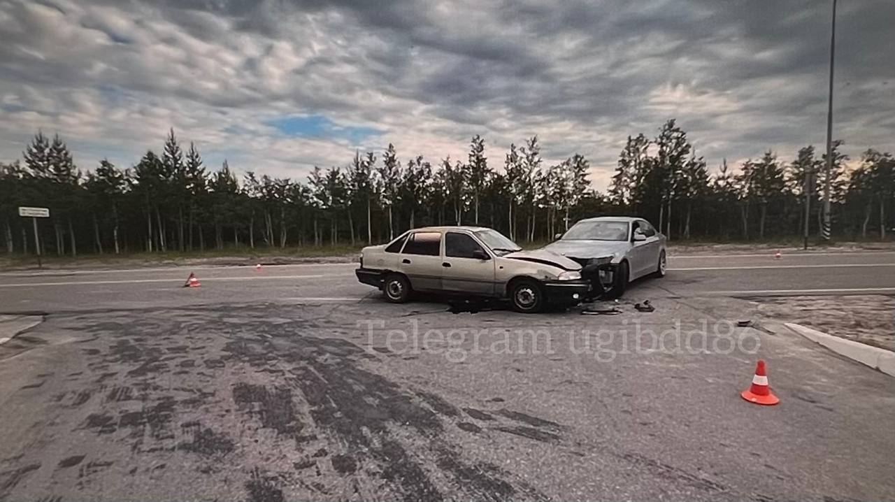 38-летняя пассажирка Daewoo получила травмы в ДТП в Радужном 38-летняя пассажирка Daewoo получила травмы в ДТП в Радужном