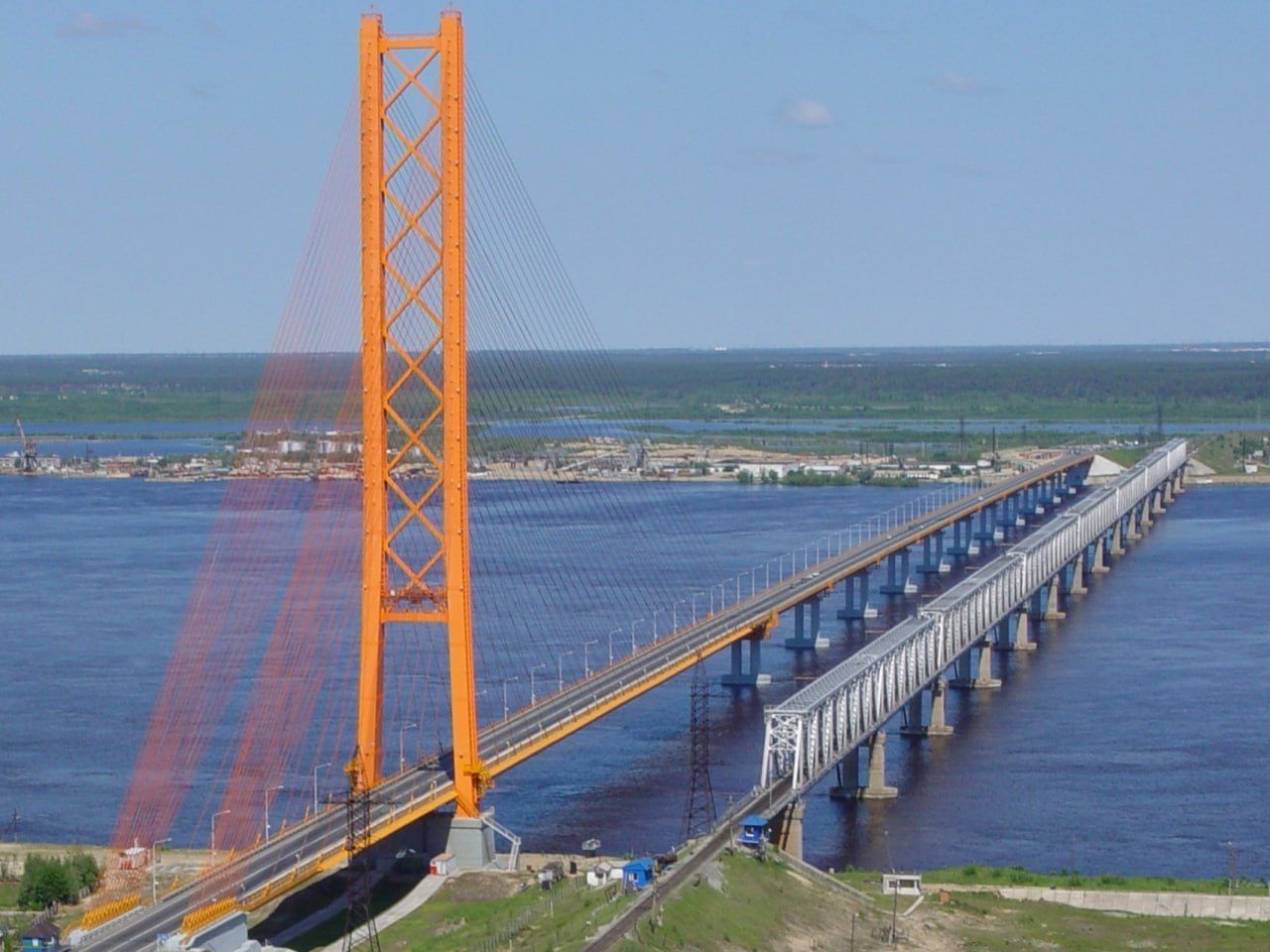 21 августа на мосту через Обь введут реверсивное движение