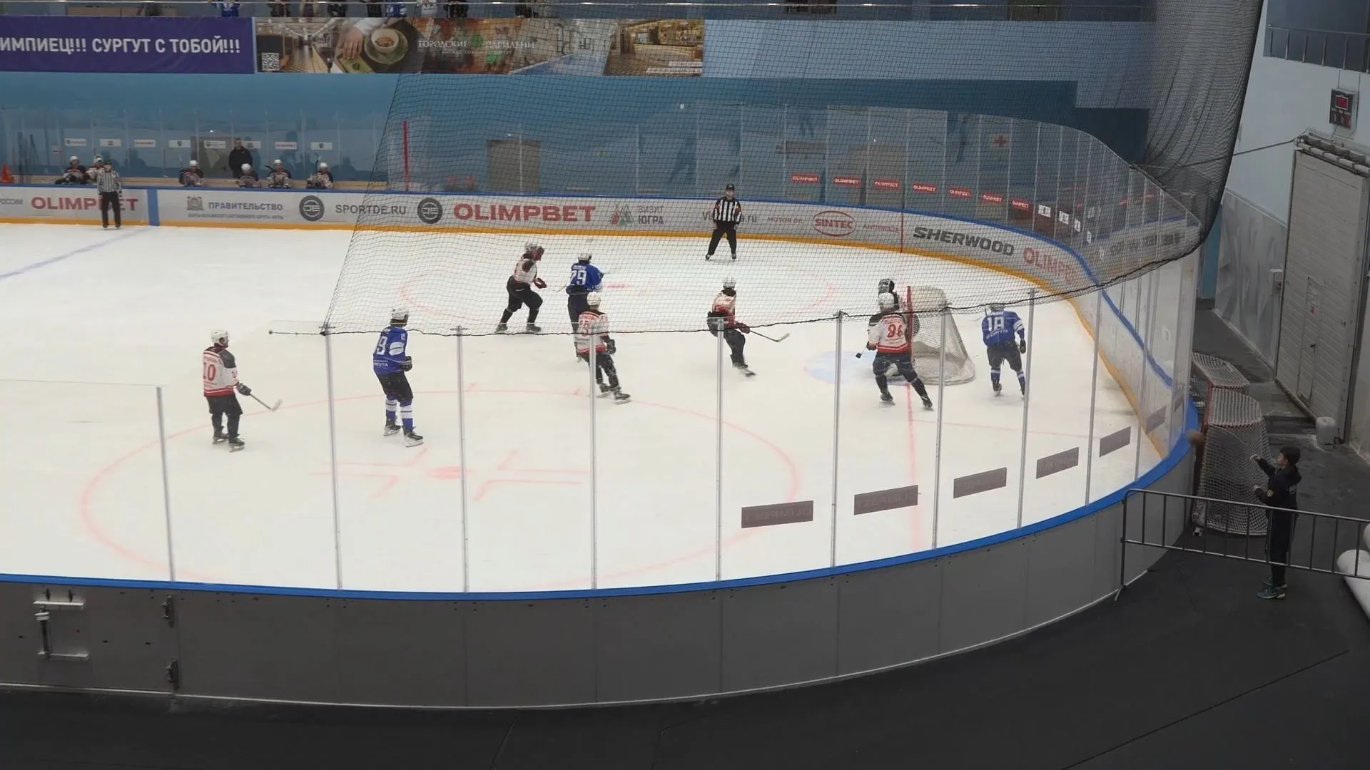 Хоккеисты «СурГПУ» продолжают укреплять позиции в турнирной таблице