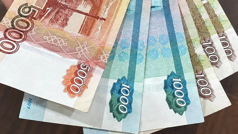 Детям из Югры начислили 38 млн рублей налогов