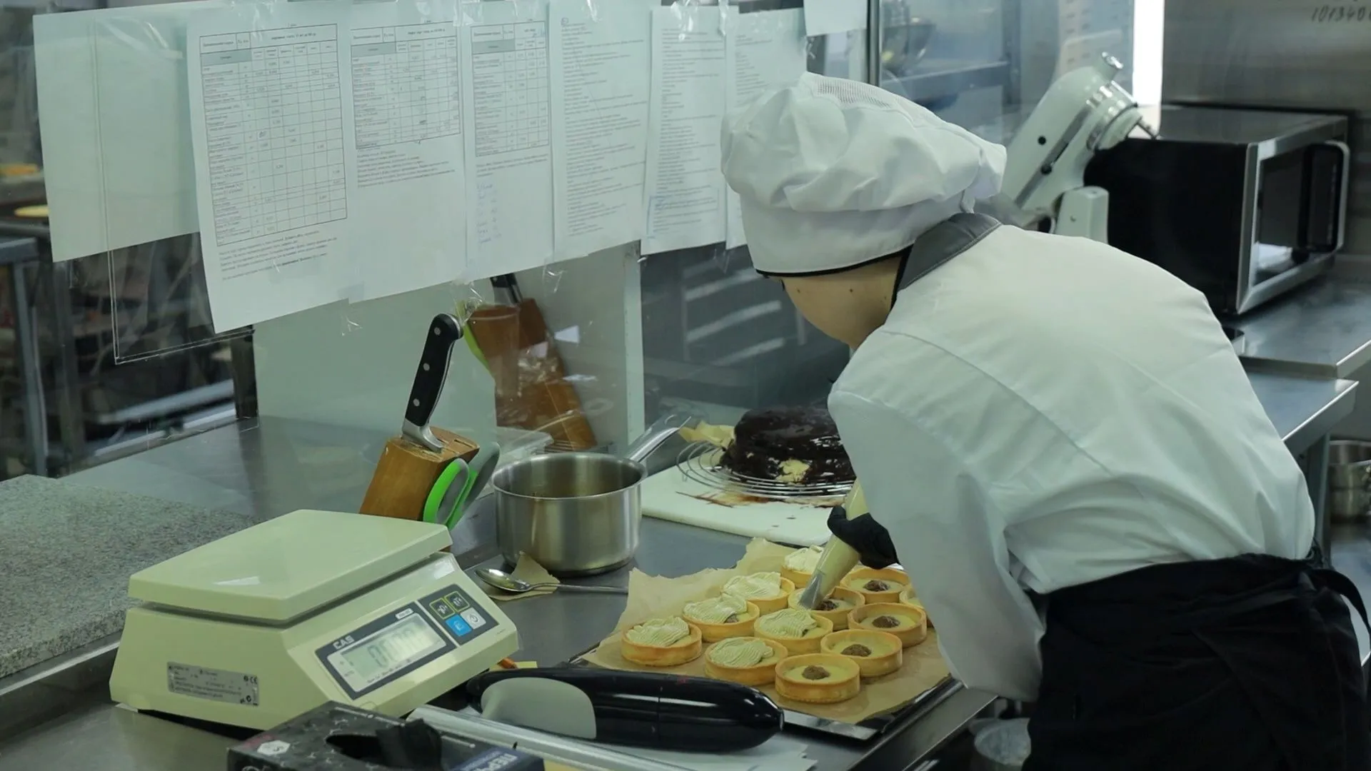  В Сургуте продолжается региональный этап чемпионата профмастерства «Профессионалы»