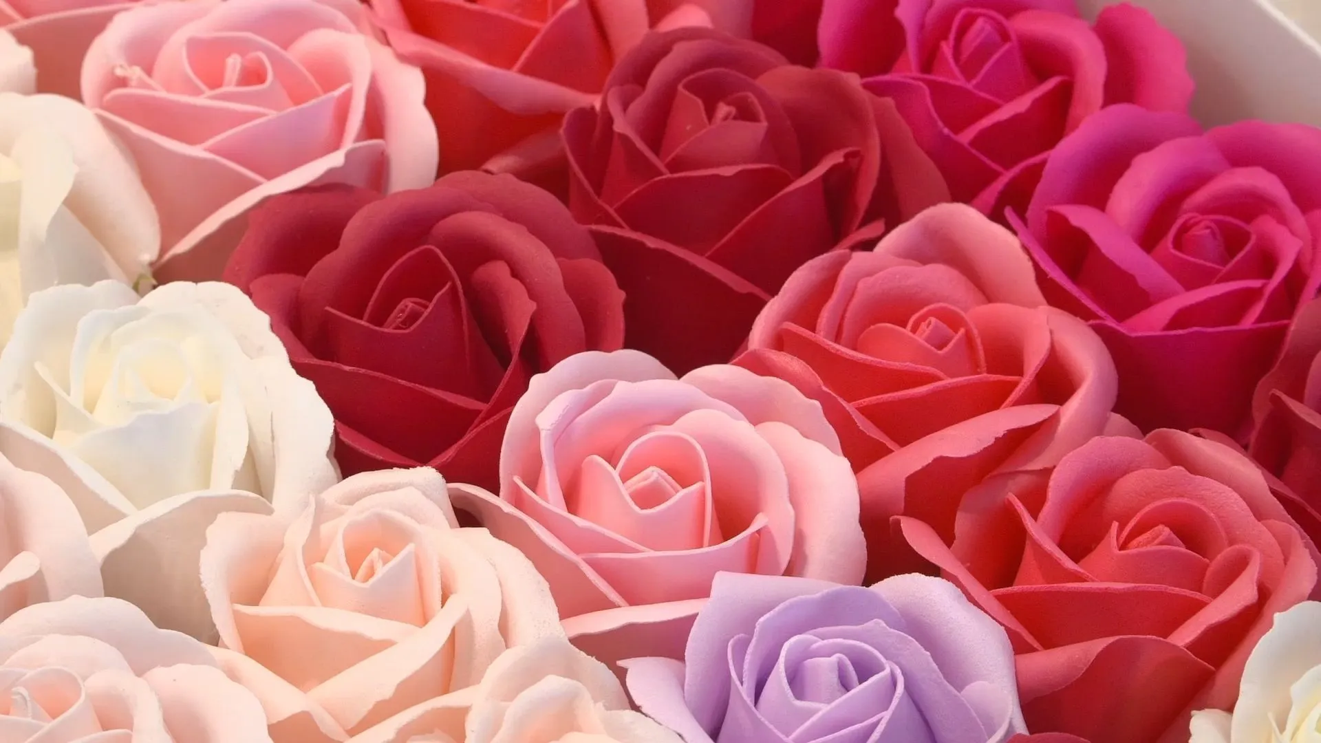 К 8 марта благотворительный фонд «Забота» Сургутнефтегаза провёл тематический мастер-класс