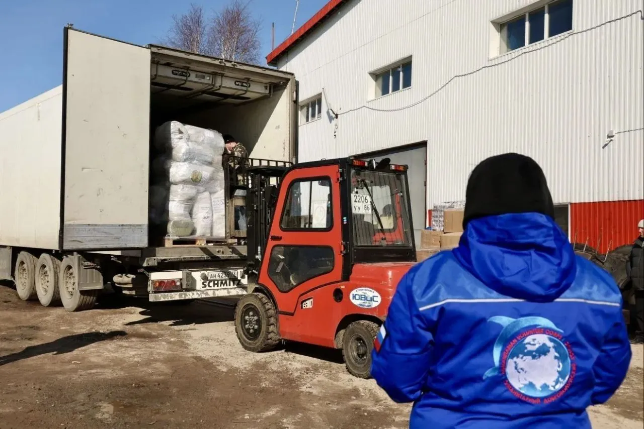 40 тонн адресной помощи отправили из Сургута в Донбасс
