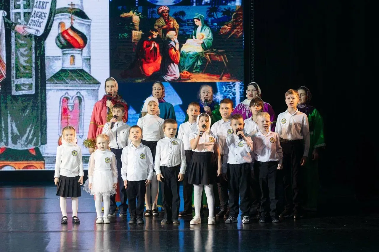 В Сургуте прошел XX городской фестиваль «Рождество Христово»