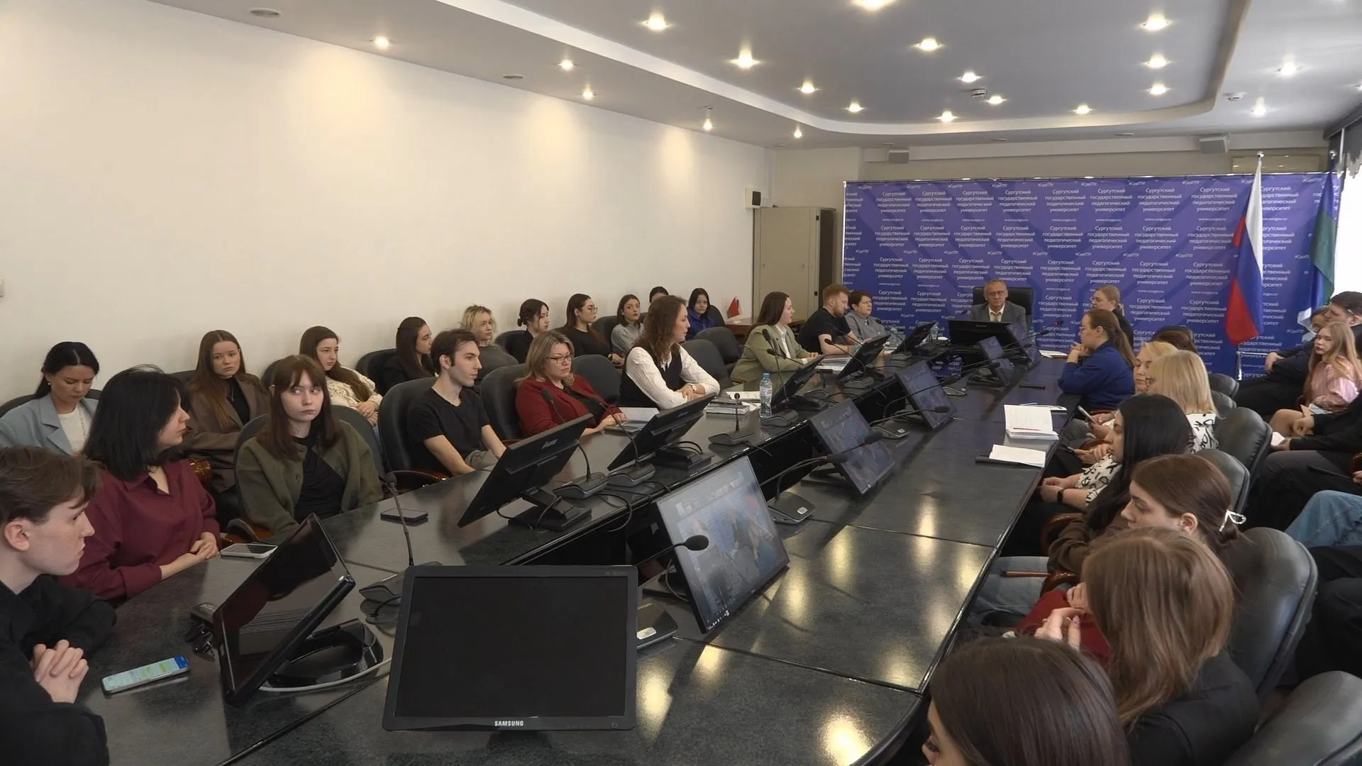 В Сургутском педуниверситете состоялась конференция, посвященная русскому языку