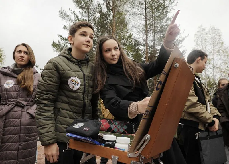 Юные художники Сургутского района собрались на арт-пленэре