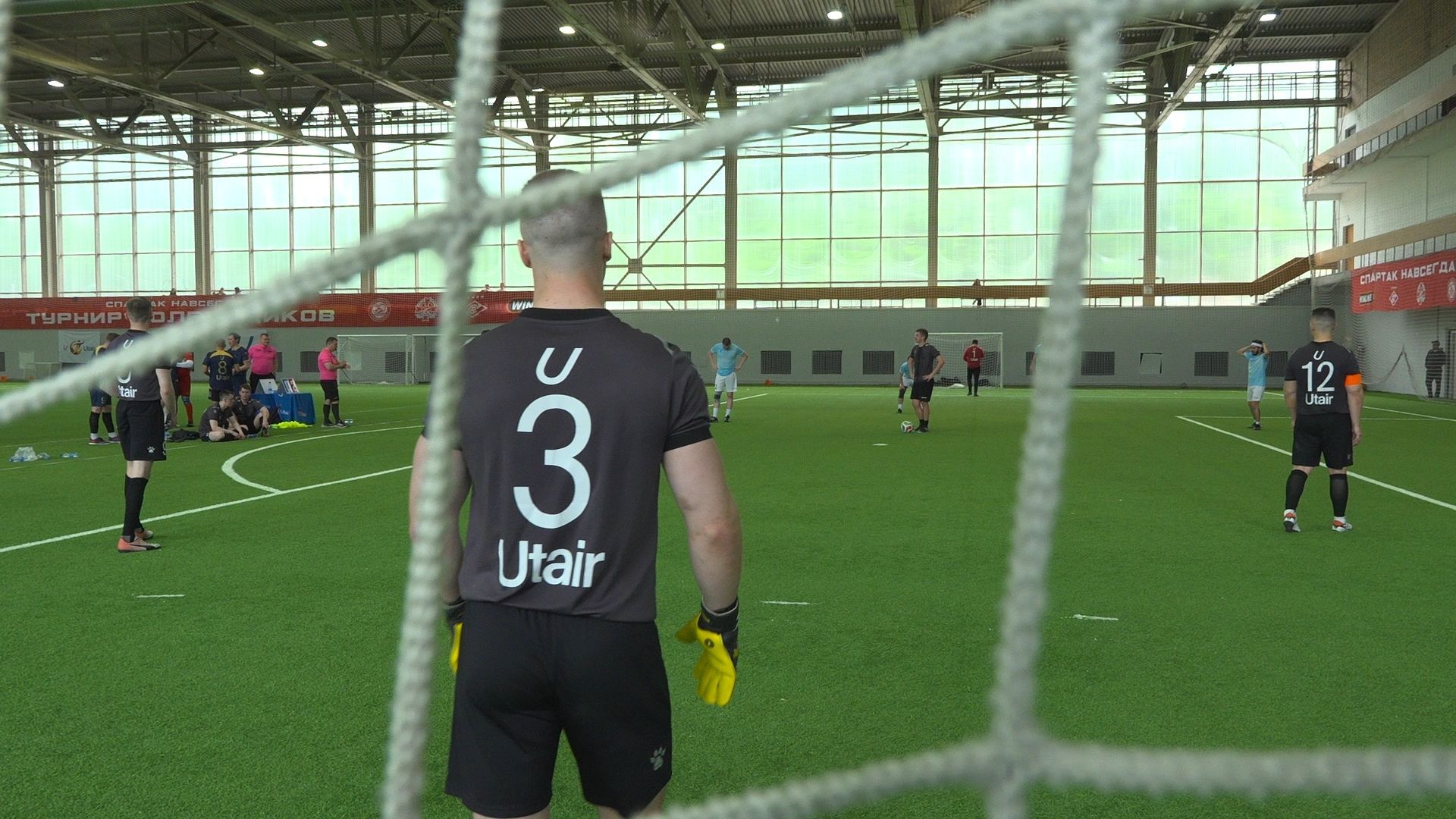 В группе компаний «ЮТэйр» определили лучших в мини-футболе