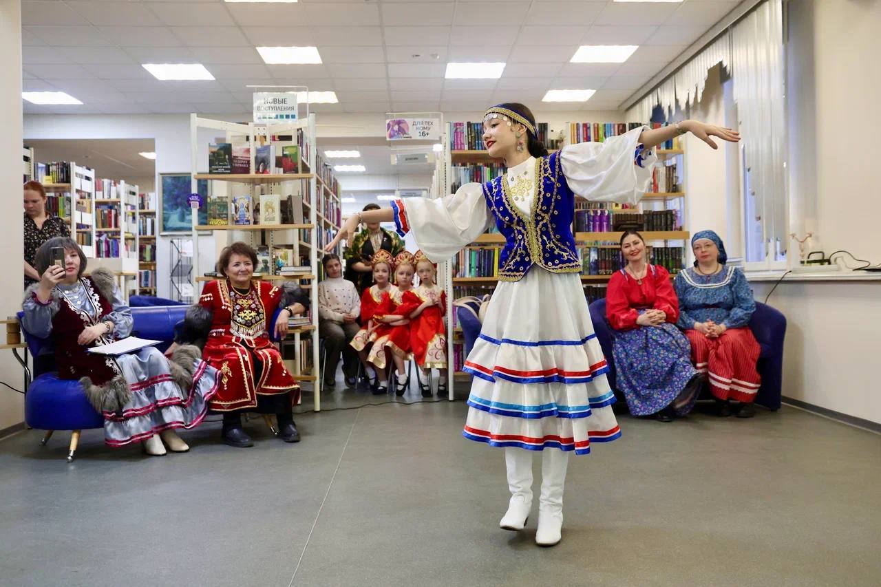 Десятки национальностей собрались на «Библионочь» в Сургуте