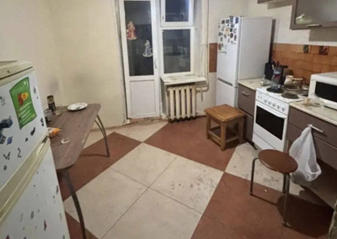 В Сургуте полицейские накрыли наркопритон в квартире