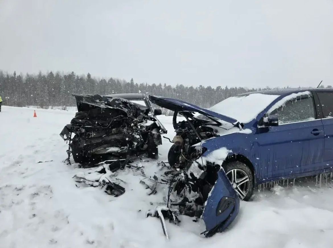 Трое детей пострадали в ДТП в ХМАО за выходные