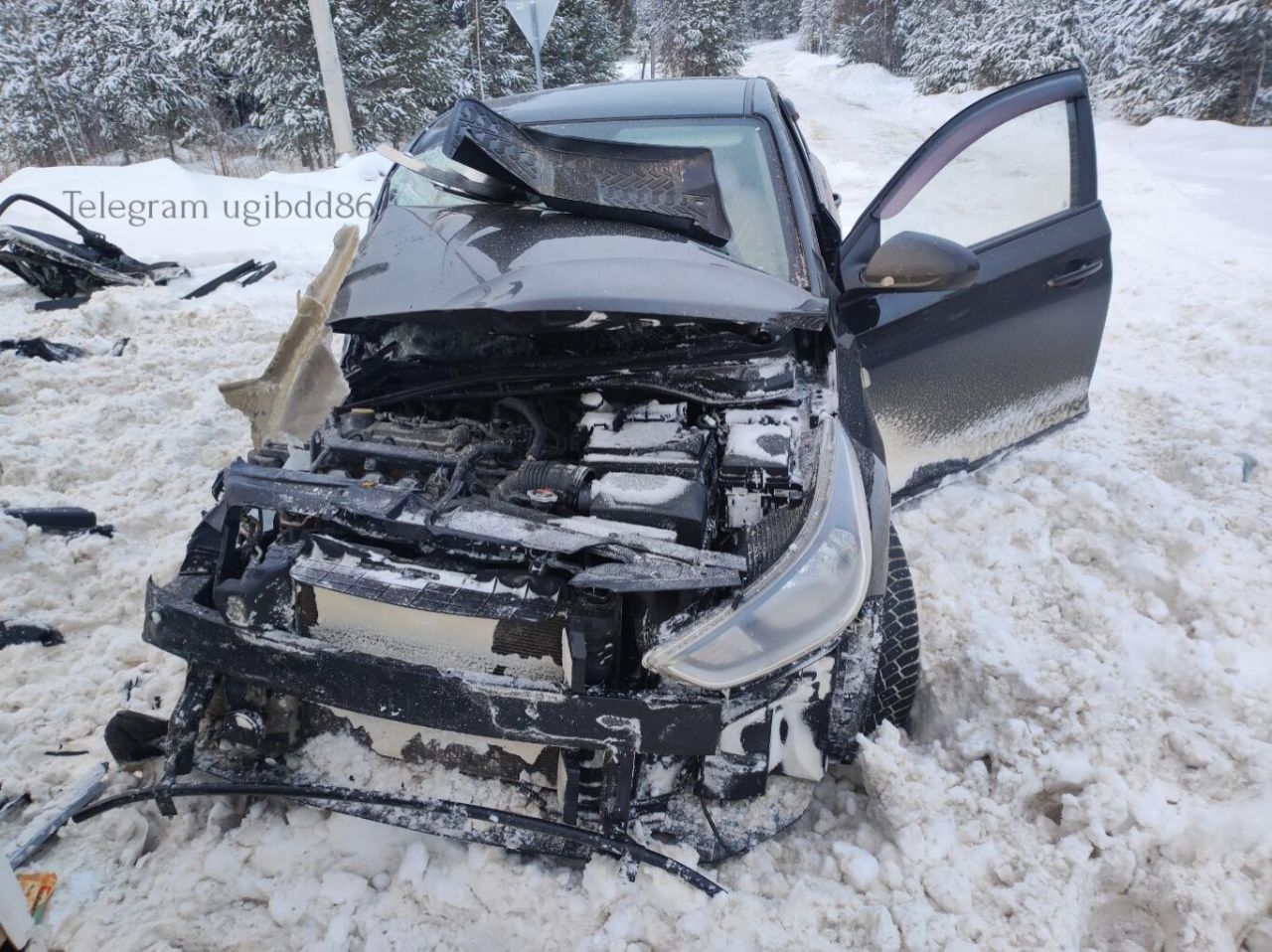 В ХМАО в ДТП с автобусом погибла девушка