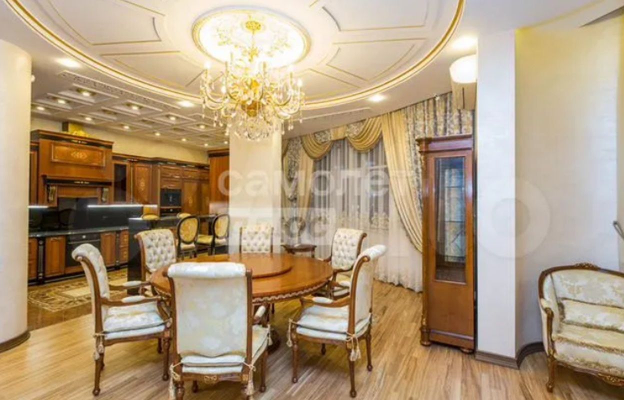 В Сургуте продают пентхаус за 130 миллионов рублей