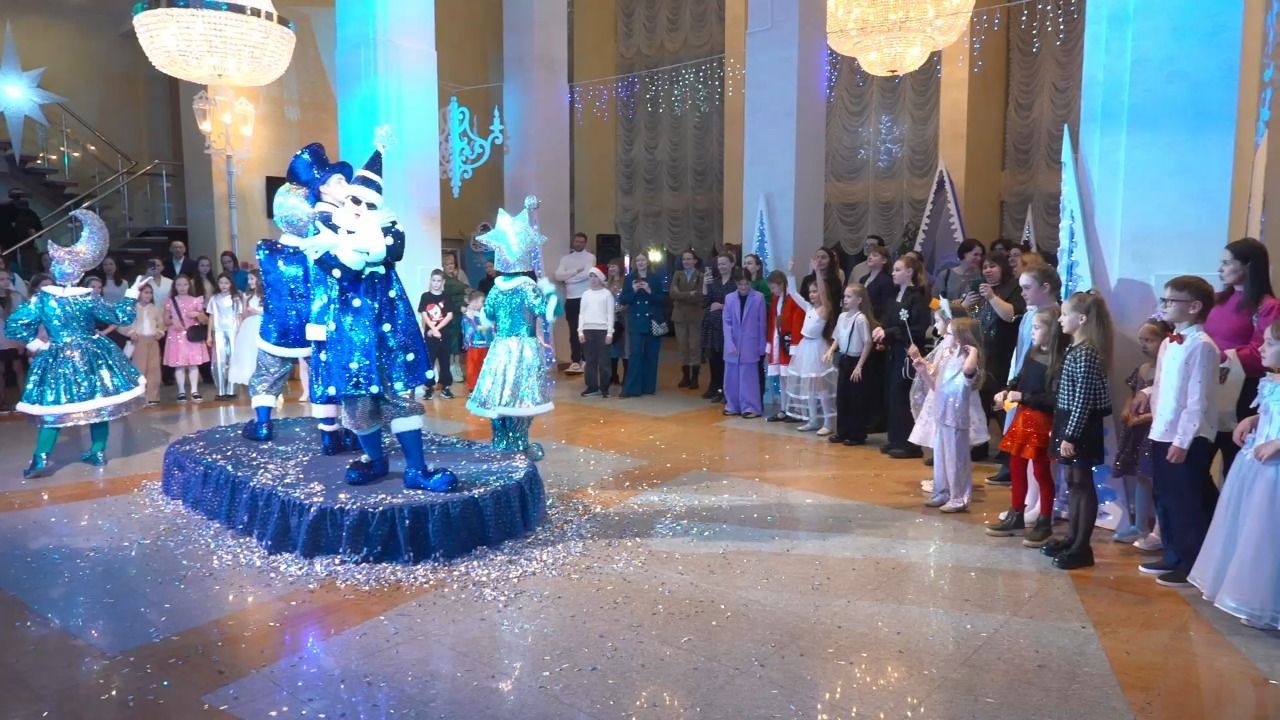 Одаренные дети Сургута посетили Елку главы