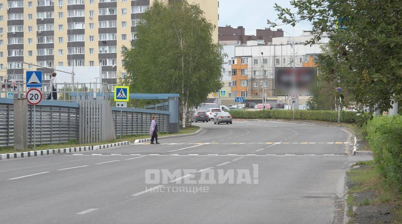Сургутские автомобилисты стали чаще обращать внимание на высокие искусственные неровности на дорогах