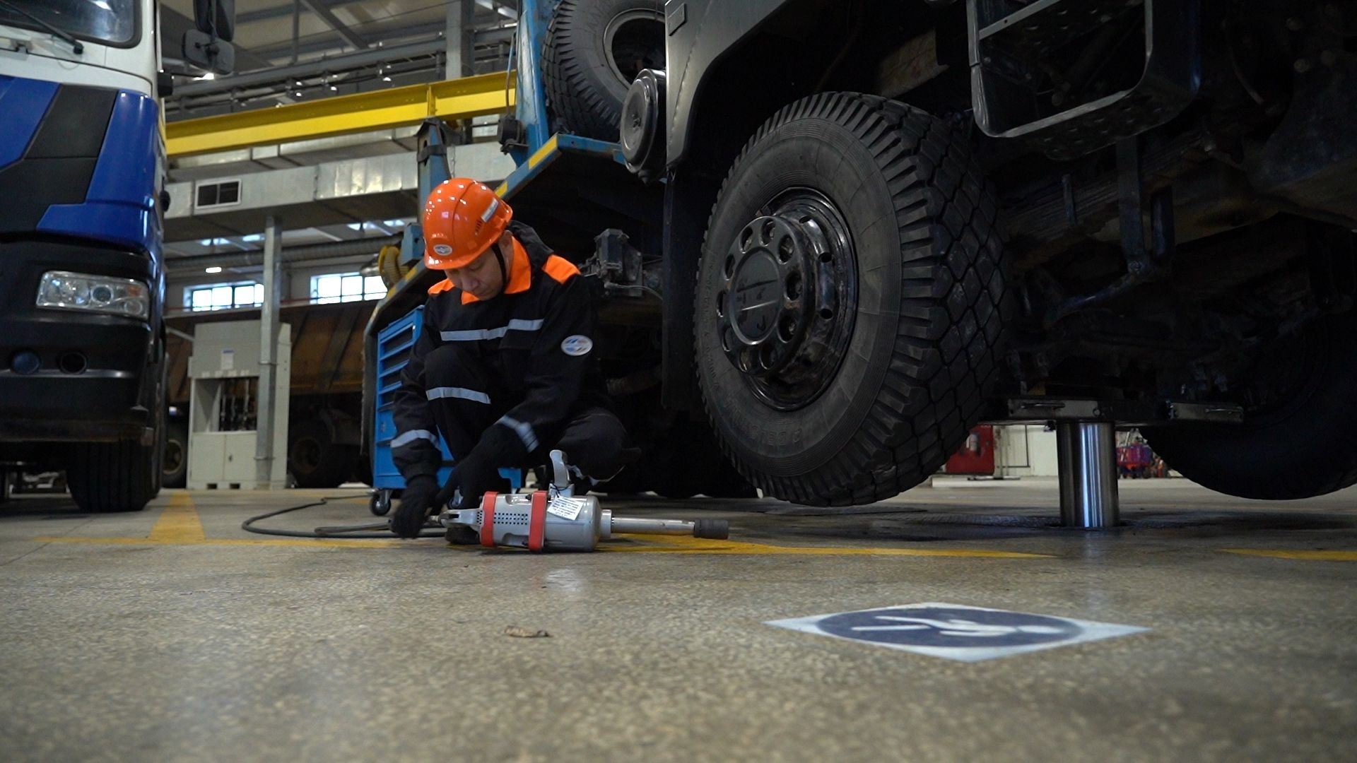 В этом году трест «Сургутнефтедорстройремонт» отмечает 45 лет со дня основания