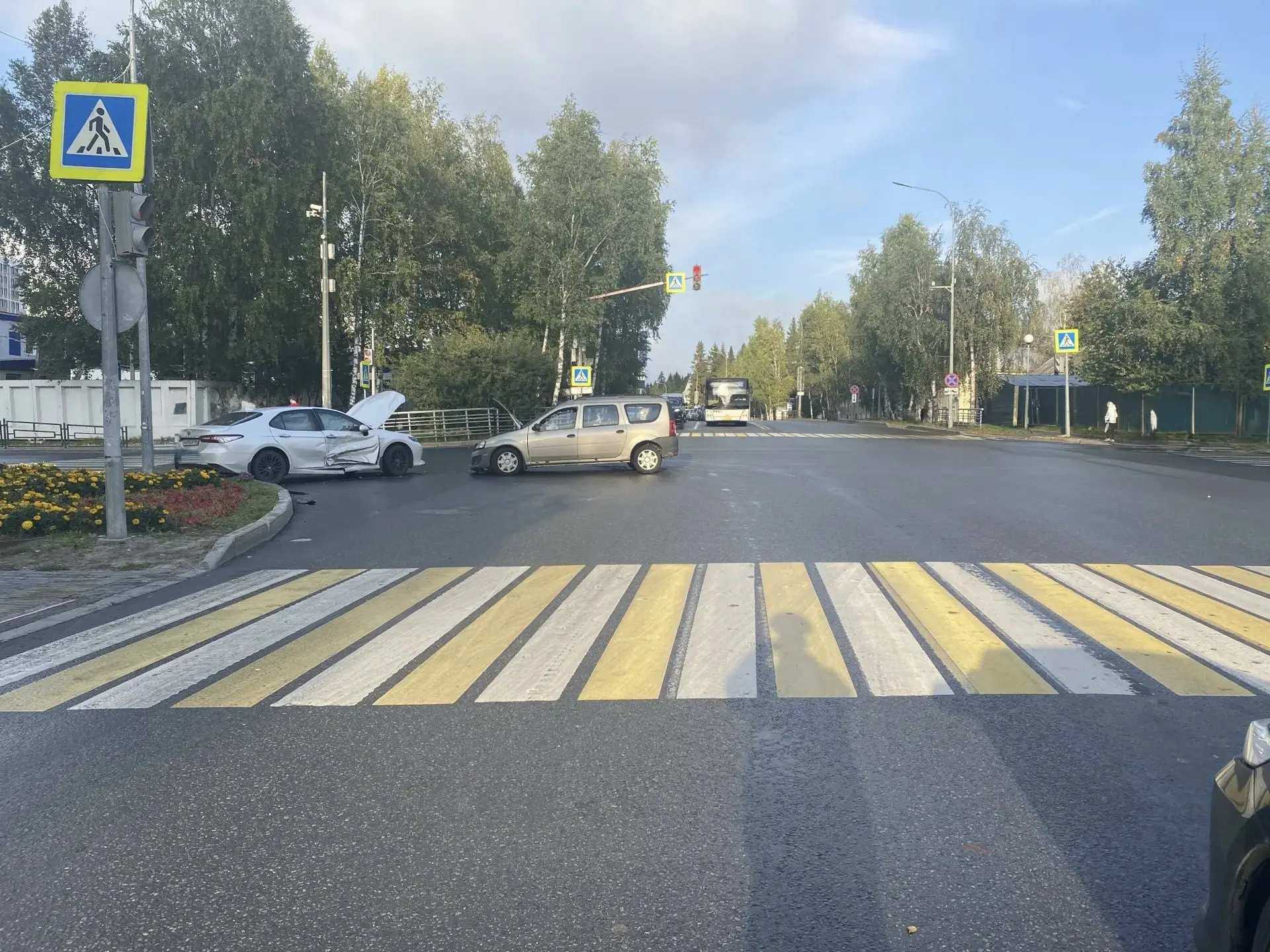 В Ханты-Мансийске в ДТП пострадали два человека
