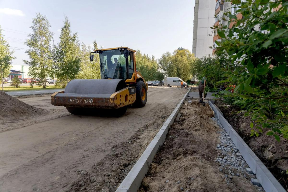 В Сургуте обновляют дворы