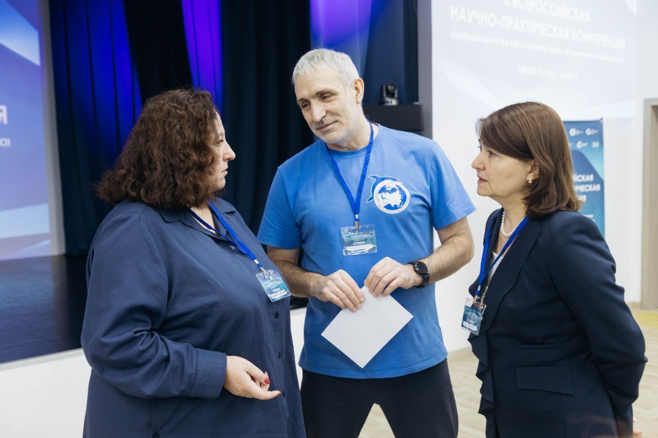 Добровольцы из Югры, Японии и Казахстана стали участниками Всероссийской конференции в Сургуте