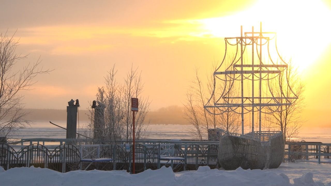 «Осторожно, полынья»: 60 предупреждающих знаков установили на водоемах Сургута
