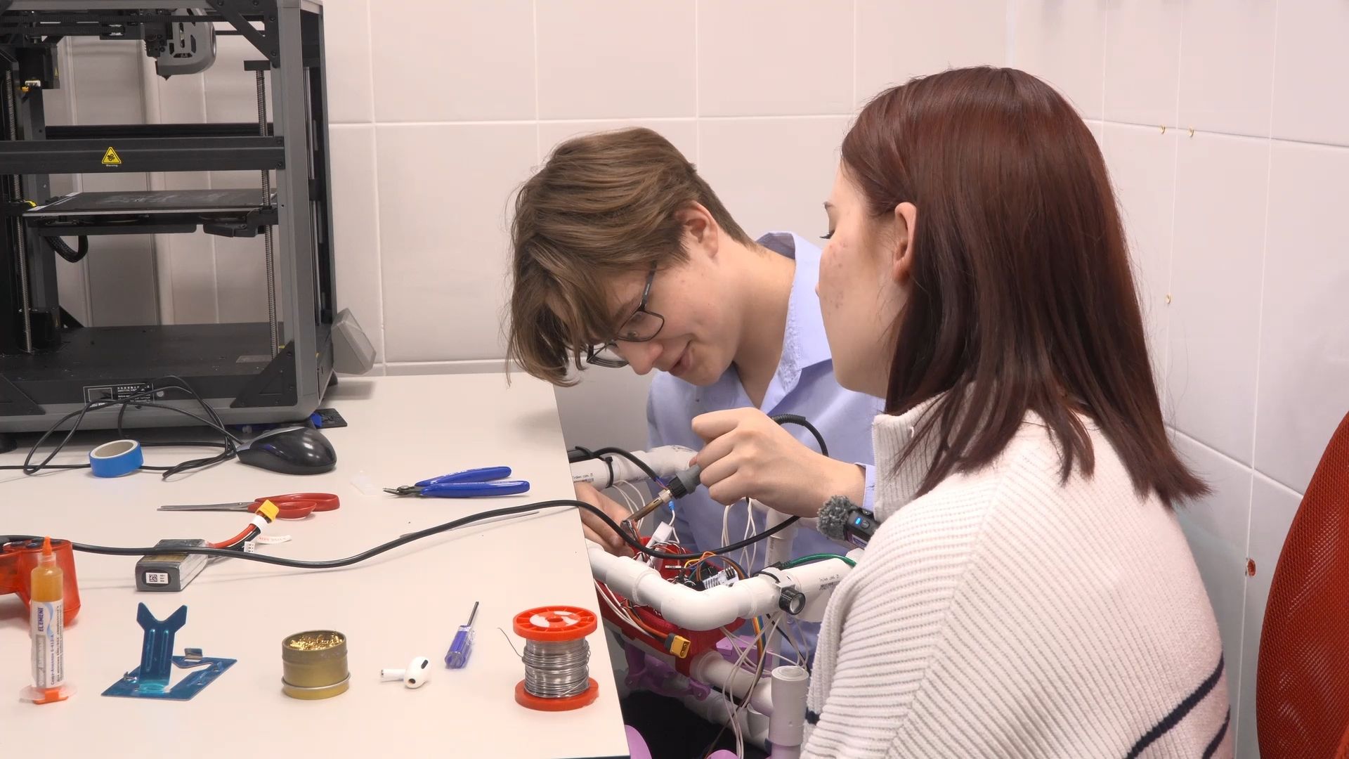 В Сургуте показали инновационное пространство Югры федеральным экспертам