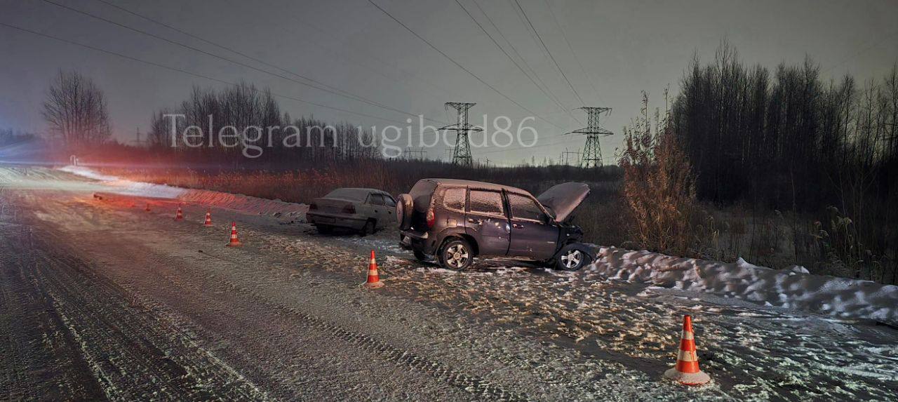 В столкновении Chevrolet и Daewoo пострадали три человека