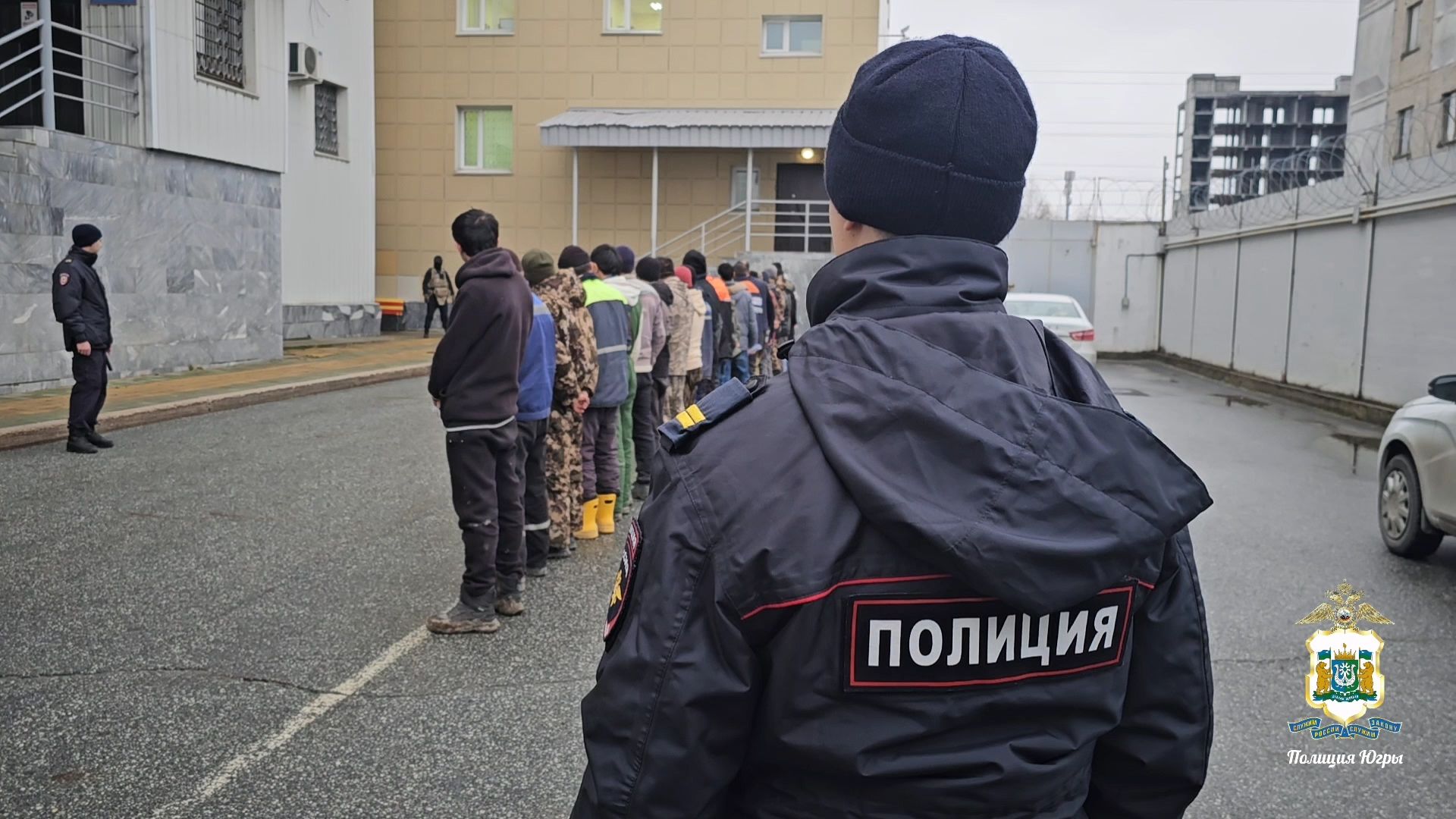 Почти три сотни иностранцев выдворили за пределы Югры с начала года