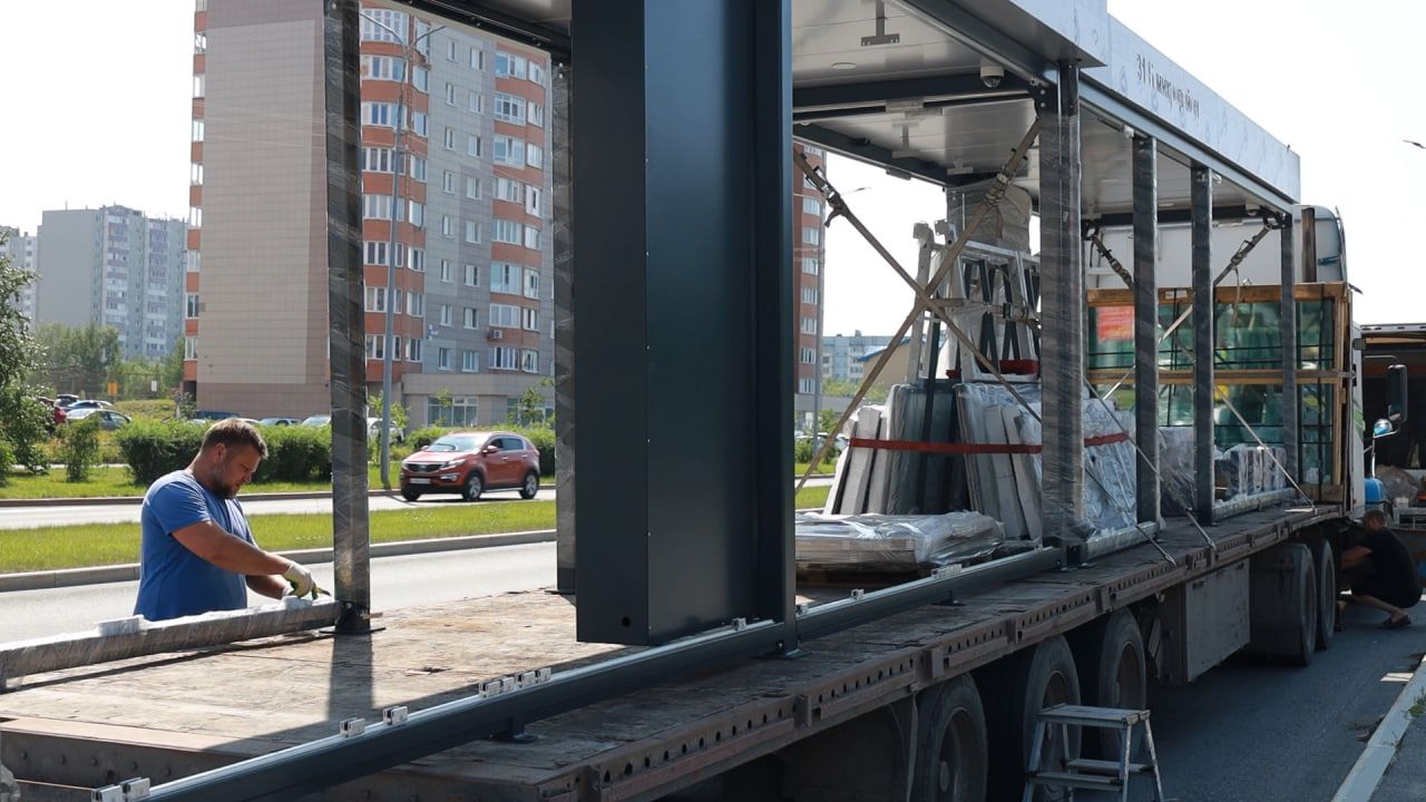 В 2026 году в Сургуте заменят 50 остановок