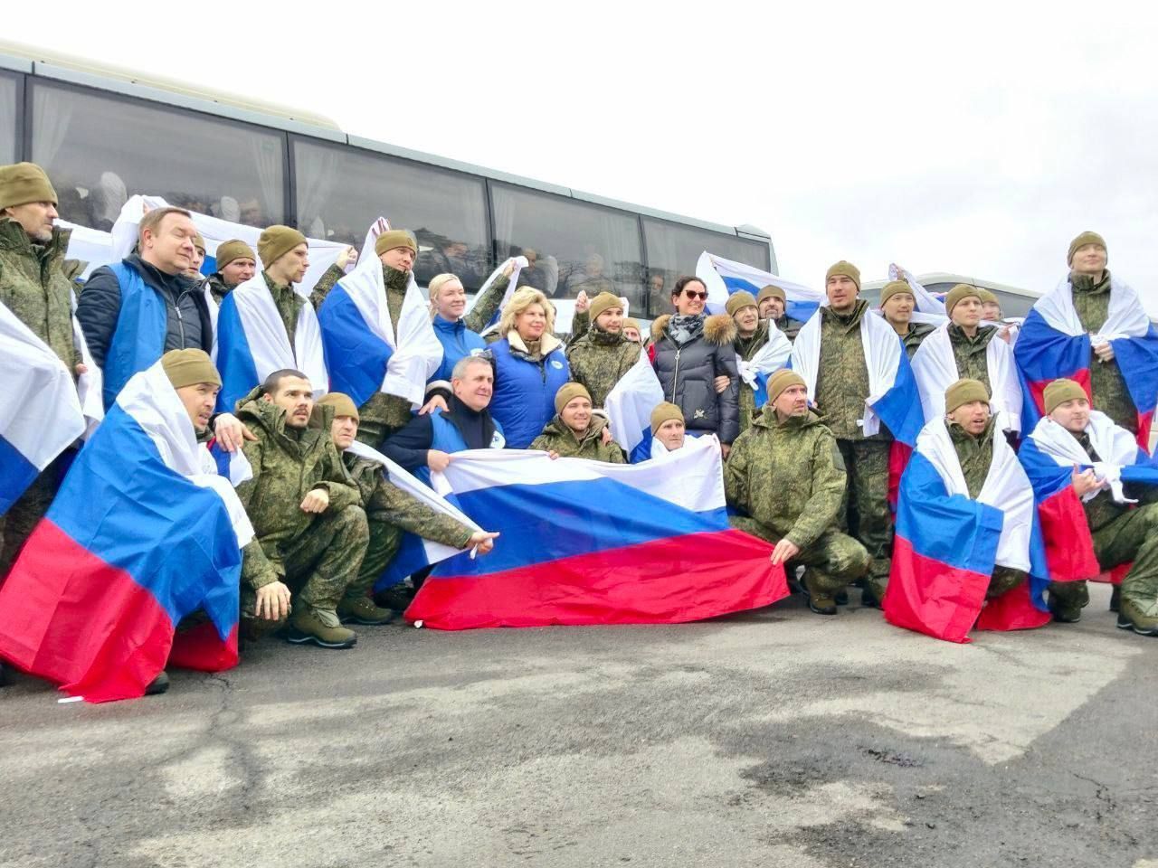 Четверо югорчан вернулись из украинского плена