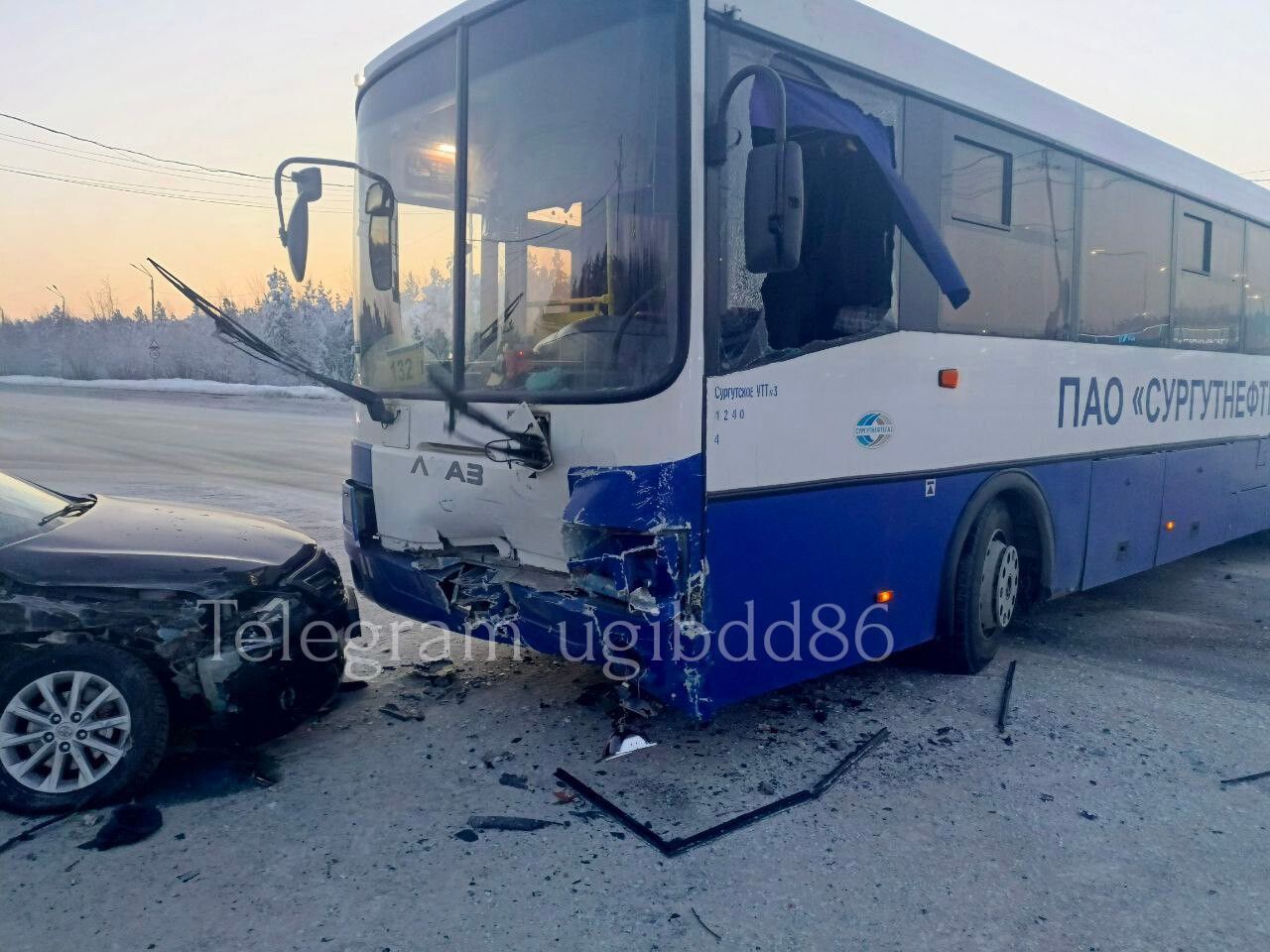 В Сургуте произошло ДТП с автобусом