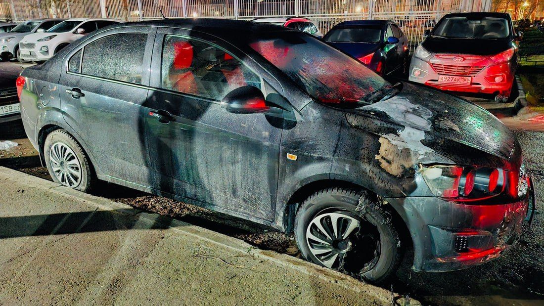 В Югре подросток поджигал авто по указанию мошенников