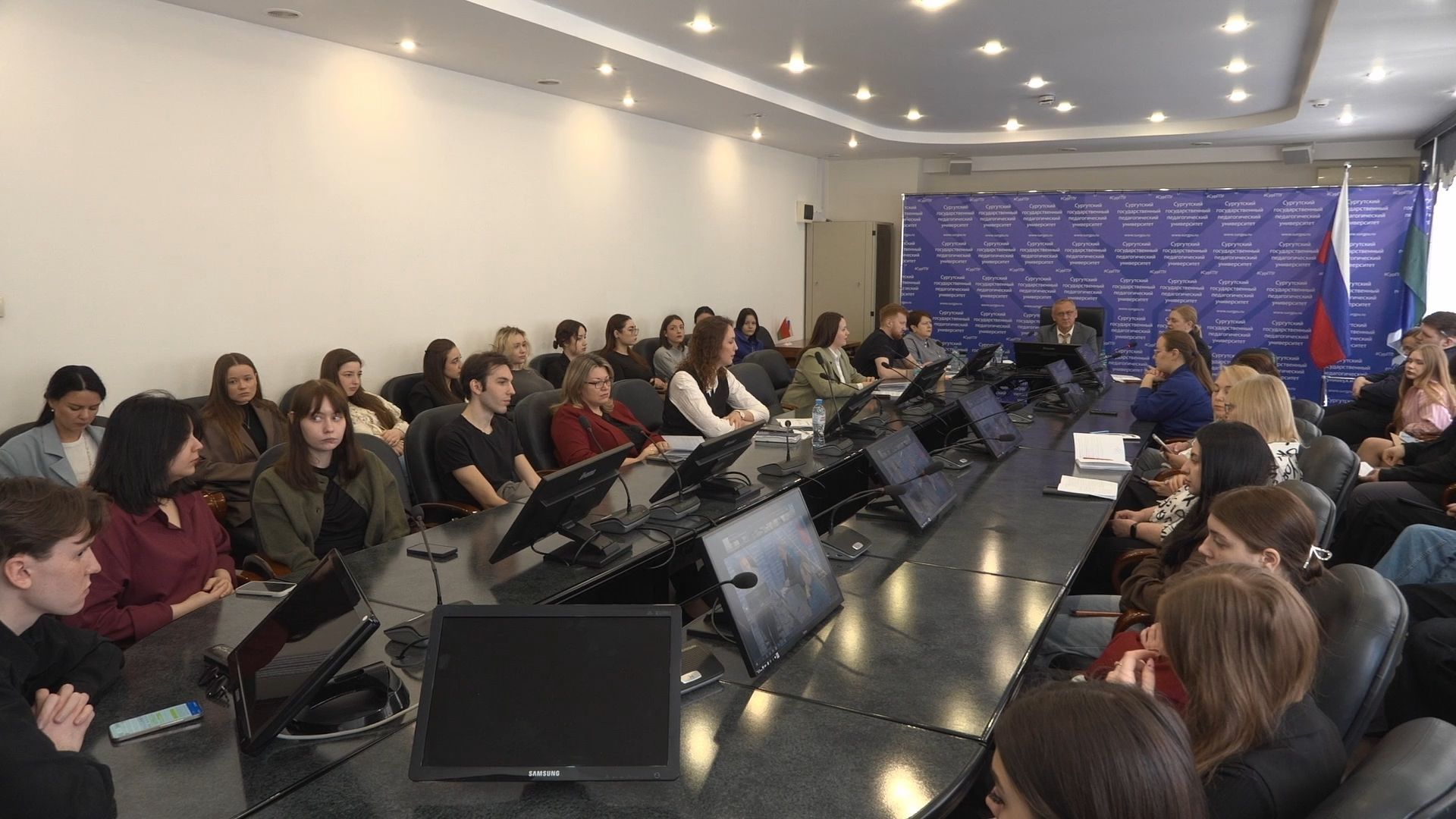 В Сургутском педуниверситете состоялась конференция, посвященная русскому языку