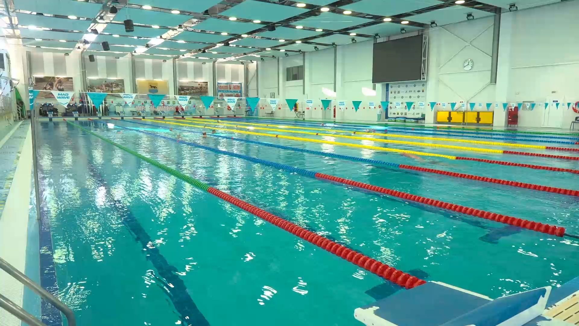 Пенсионеры Сургута добились льгот после поднятия цен на плавание