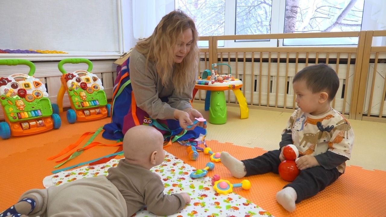 В России обсуждают инициативу президента о продлении работы детских садов